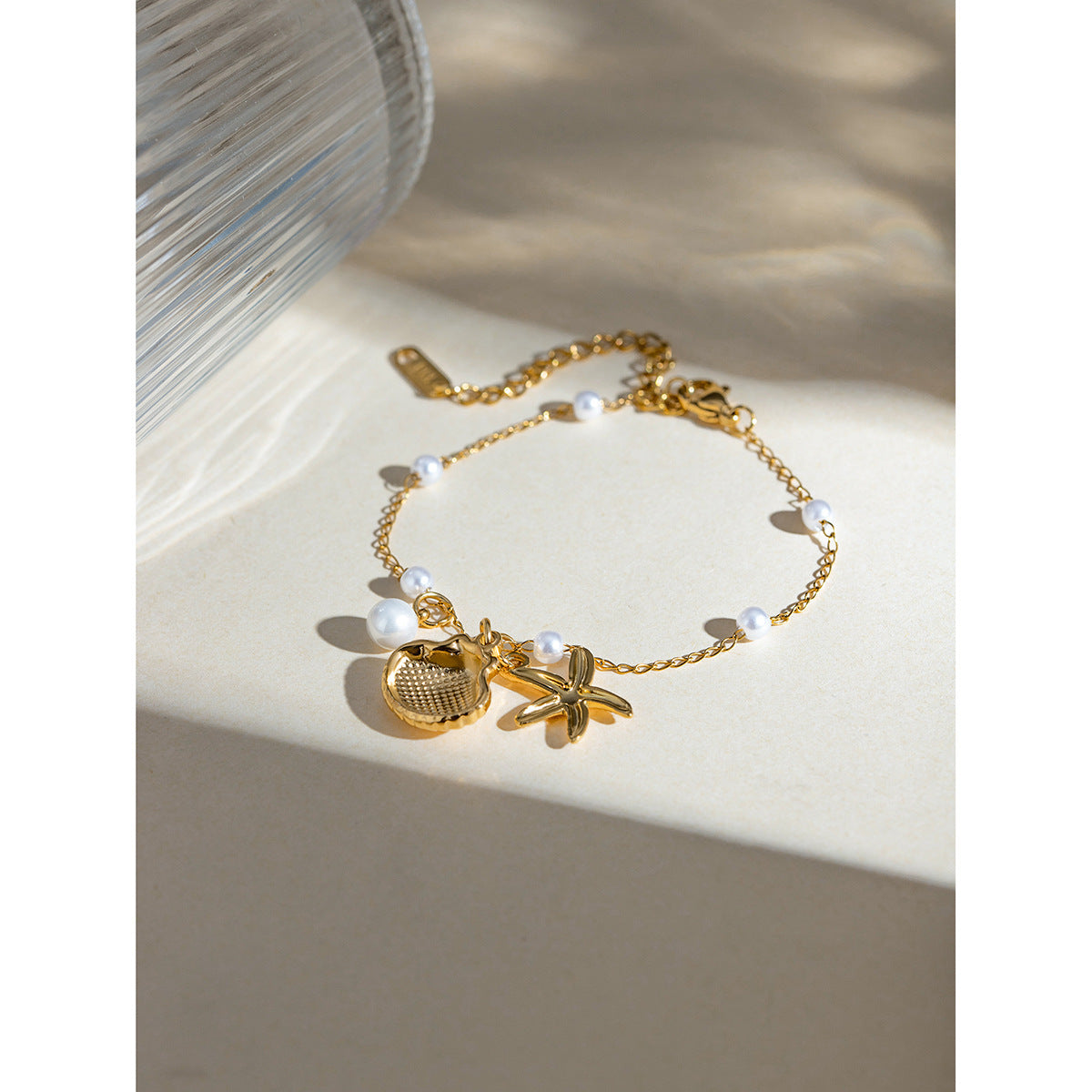 Bracelet tendance avec perles et coquillages pour femmes