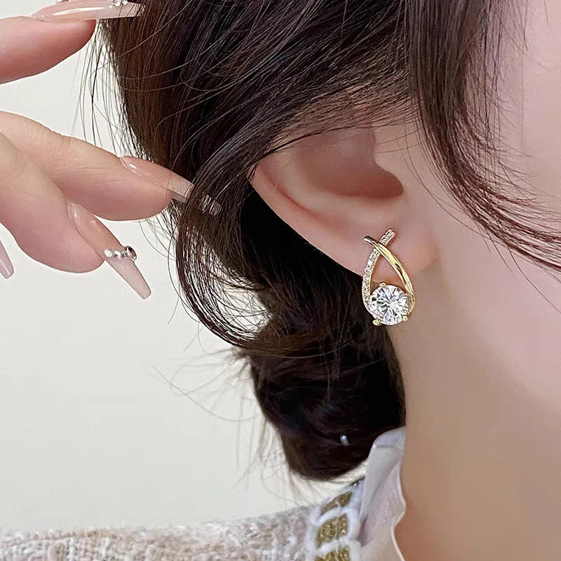 Shiny Micro-inlaid Rhinestone Earrings Ladies Fashion Delicate Geometric Cross Stud Earring Daily Life Party Ear Accessory C