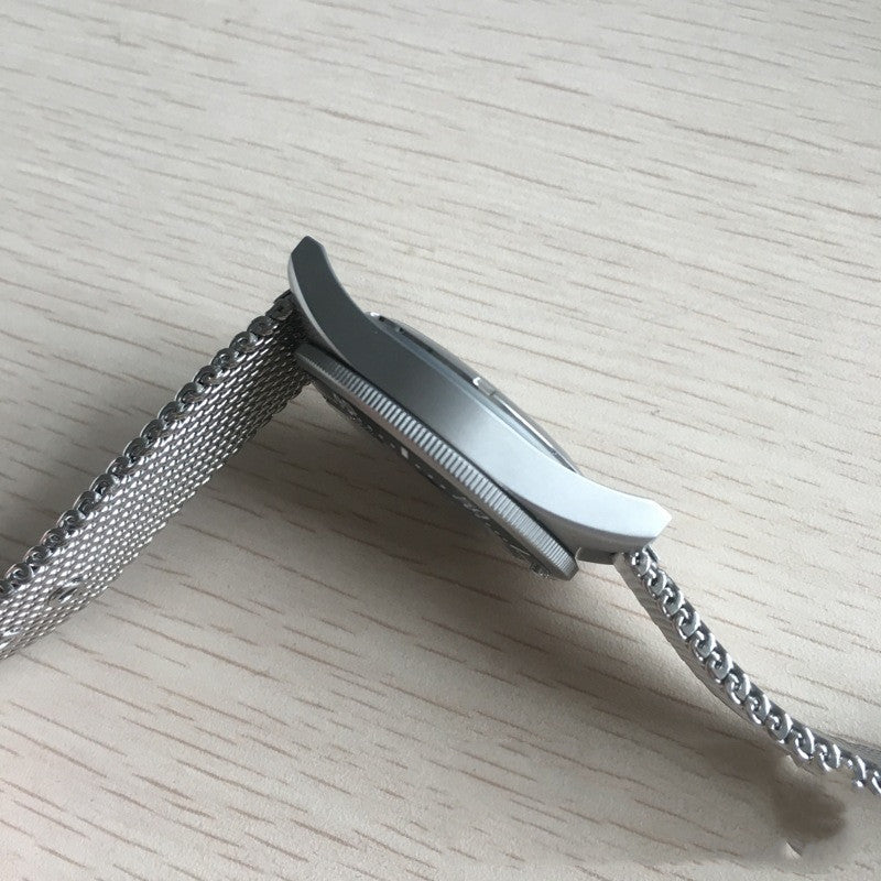Montre pour hommes avec mouvement automatique mécanique NH35, fabriquée en acier inoxydable 316L, étanche jusqu'à 200 mètres.