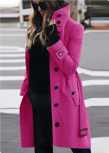 Cardigan long en laine, incontournable pour l'automne et l'hiver. Coupé slim et élégant,