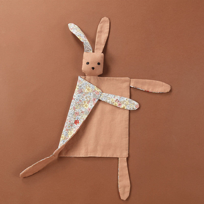 Doudou pour bébé compagnon serviette