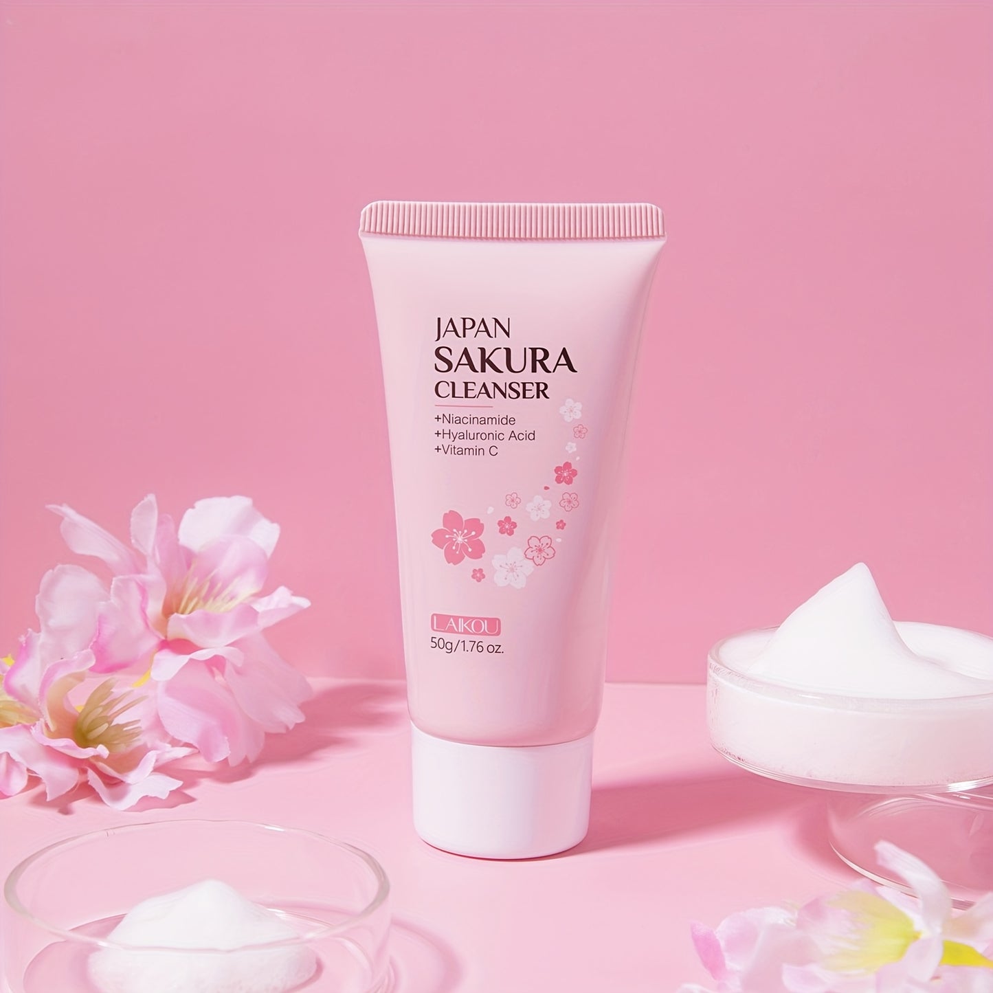 Nettoyant visage mousse à la sakura pour un nettoyage en profondeur sans agresser la peau.