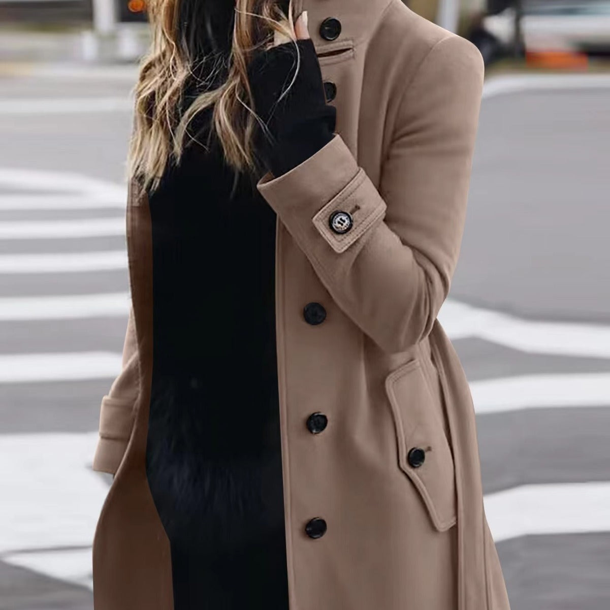 Cardigan long en laine, incontournable pour l'automne et l'hiver. Coupé slim et élégant,