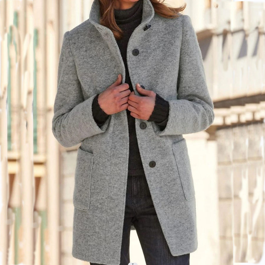 Manteau en laine élégant avec col montant et poches pratiques, parfait pour l'automne et l'hiver