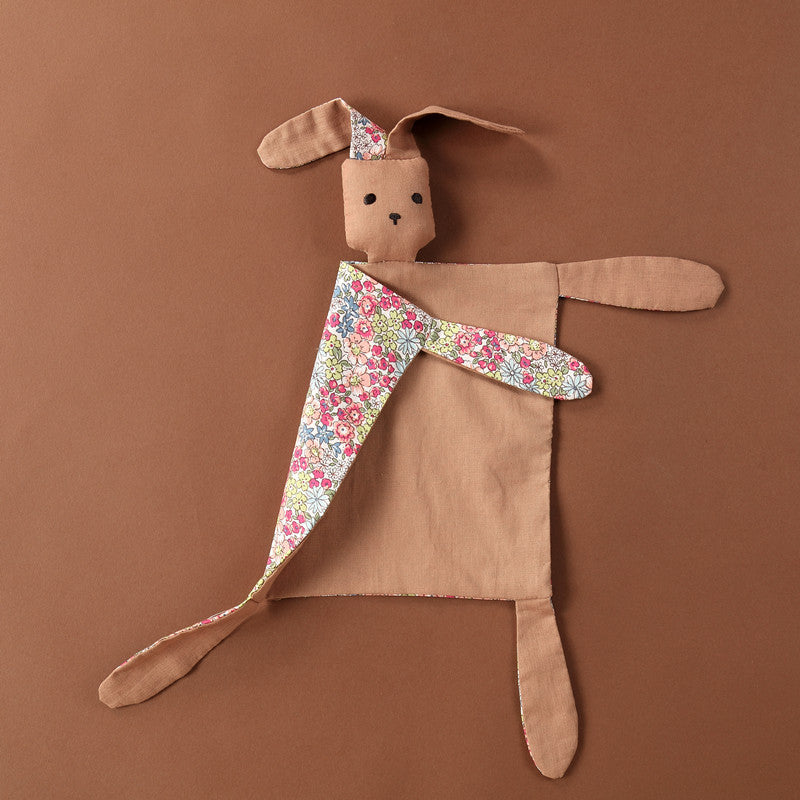 Doudou pour bébé compagnon serviette