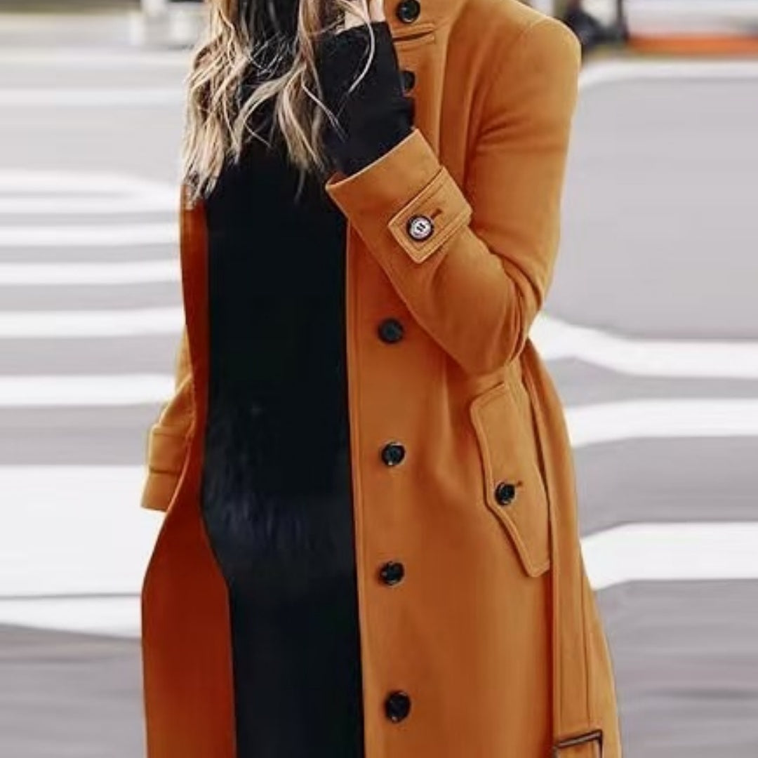 Cardigan long en laine, incontournable pour l'automne et l'hiver. Coupé slim et élégant,