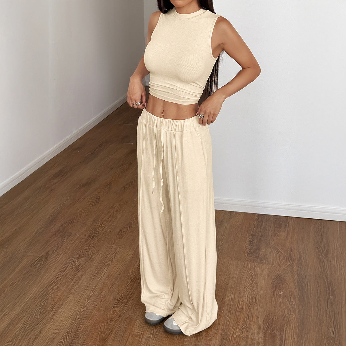 Ensemble débardeur sans manches et pantalon large en viscose tricotée
