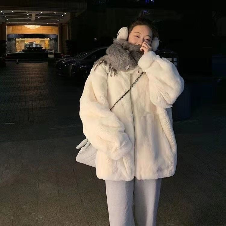 Veste courte en fourrure pour femmes