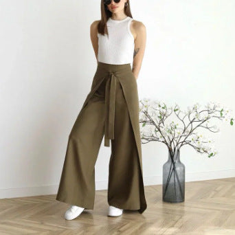 Jupe-culotte solide est à la mode et confortable