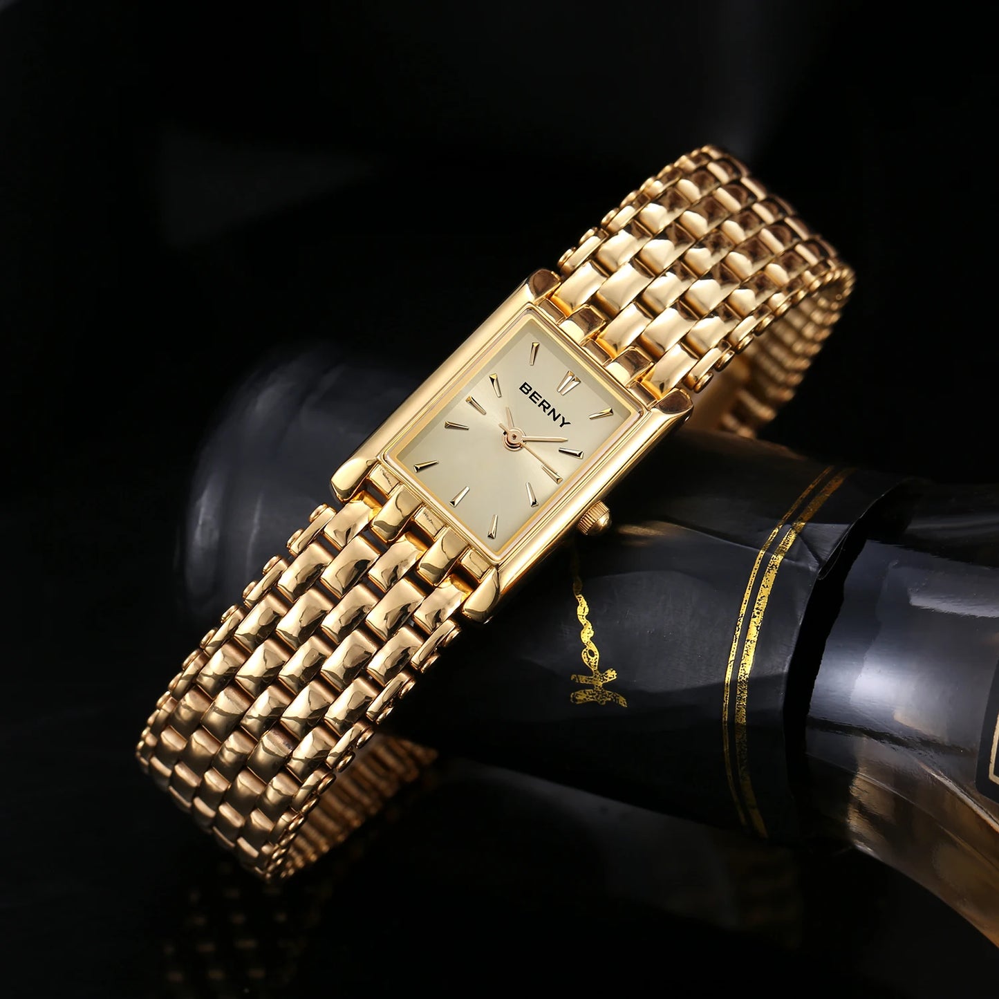 Montre BERNY en acier inoxydable doré pour femmes