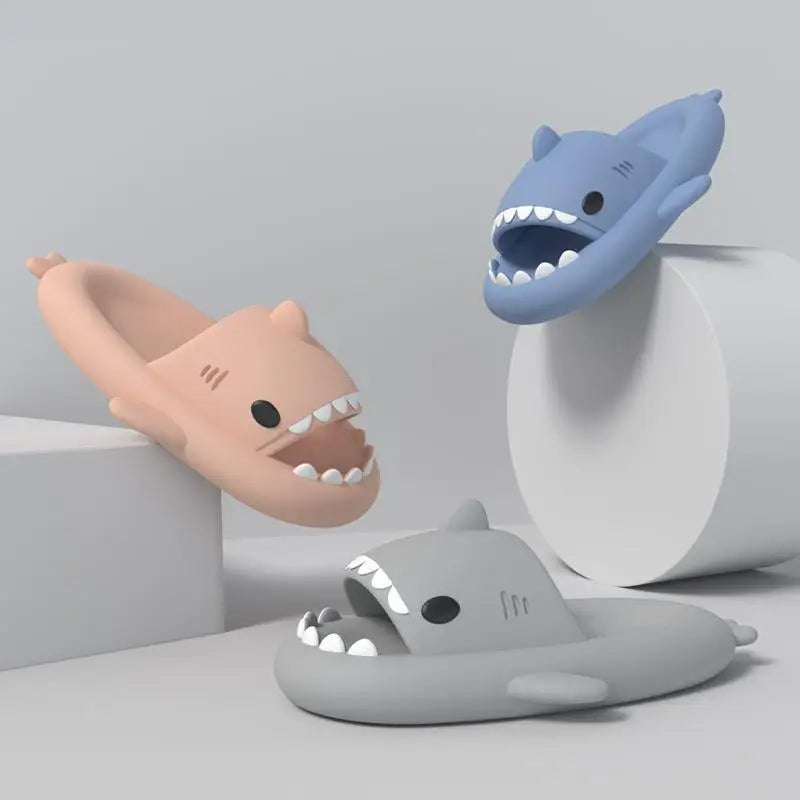 Pantoufles de mode de requin pour hommes et femmes