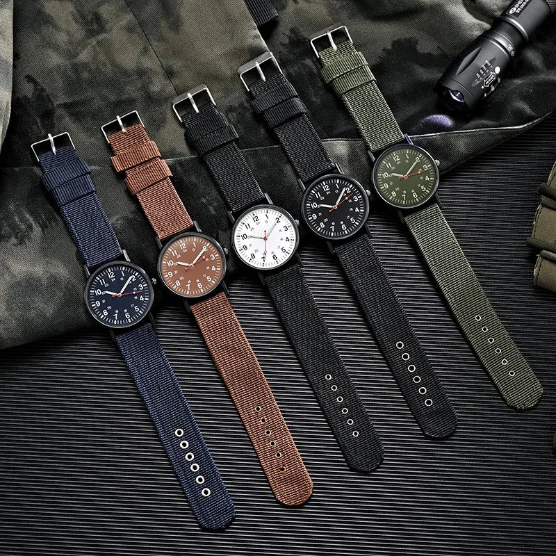 Montre pour hommes au design luxueux