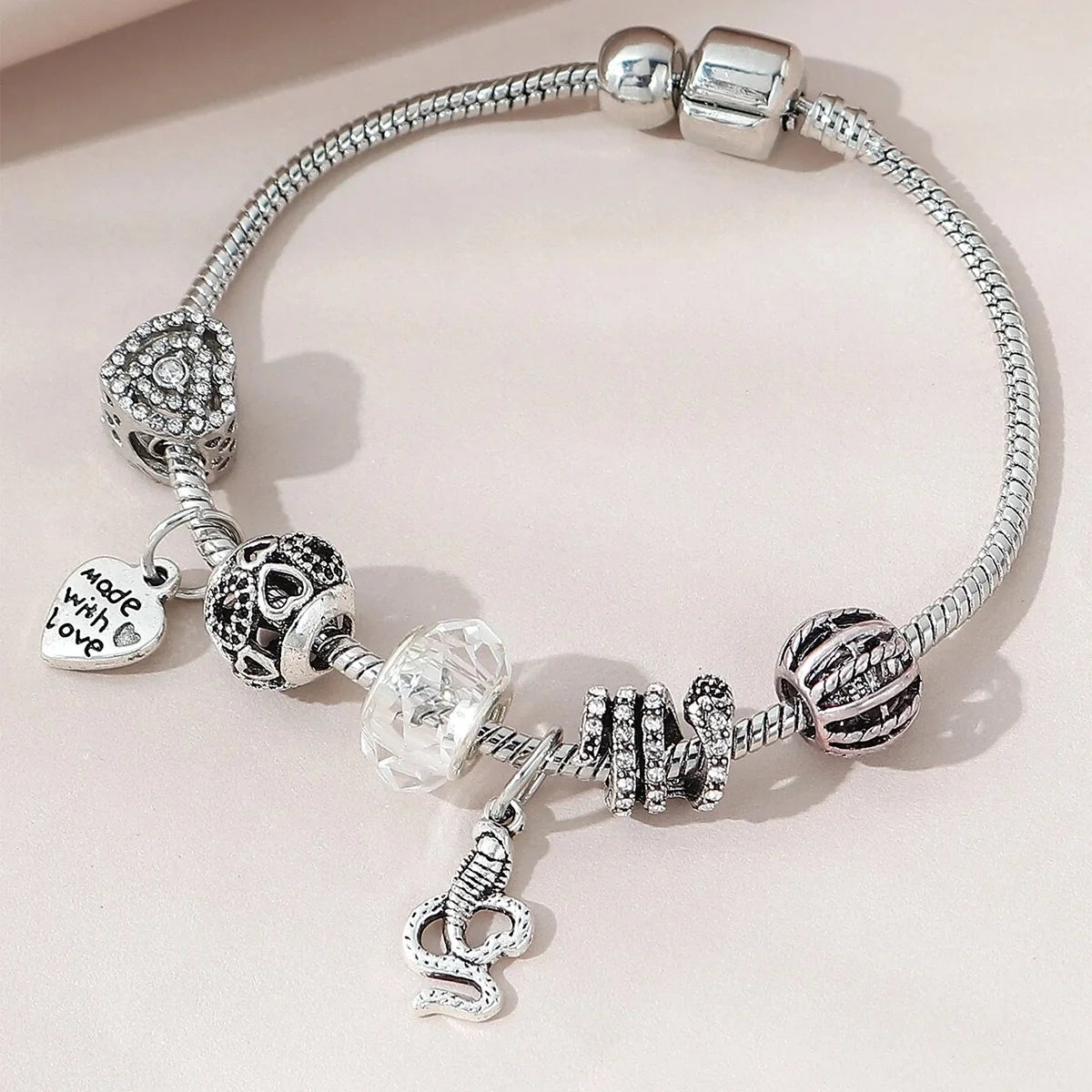 Bracelet à multi éléments pour femmes