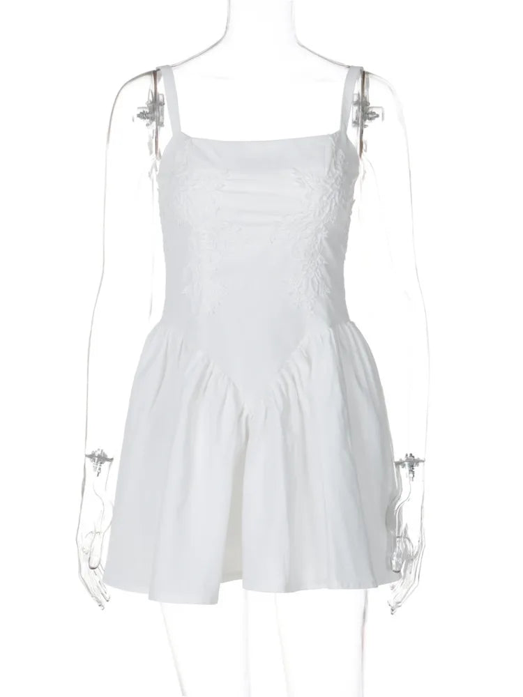 Robe Mozision en dentelle et décolleté dans le dos