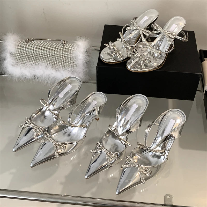 Chaussures pour femmes avec pointe en forme de papillon