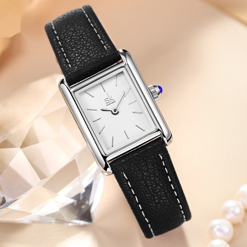 Montre carrée rétro au design épuré et intemporel pour femmes