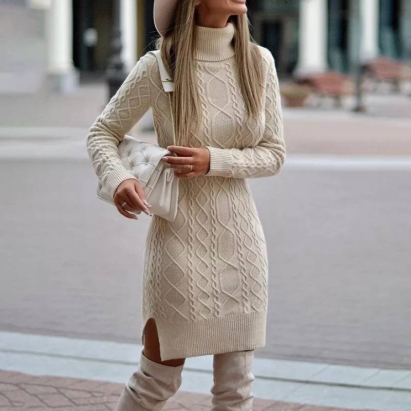 Robe tricotée à col roulé