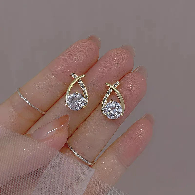 Shiny Micro-inlaid Rhinestone Earrings Ladies Fashion Delicate Geometric Cross Stud Earring Daily Life Party Ear Accessory C