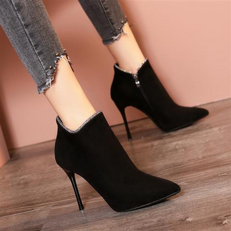 Chaussures pour femmes à talons hauts
