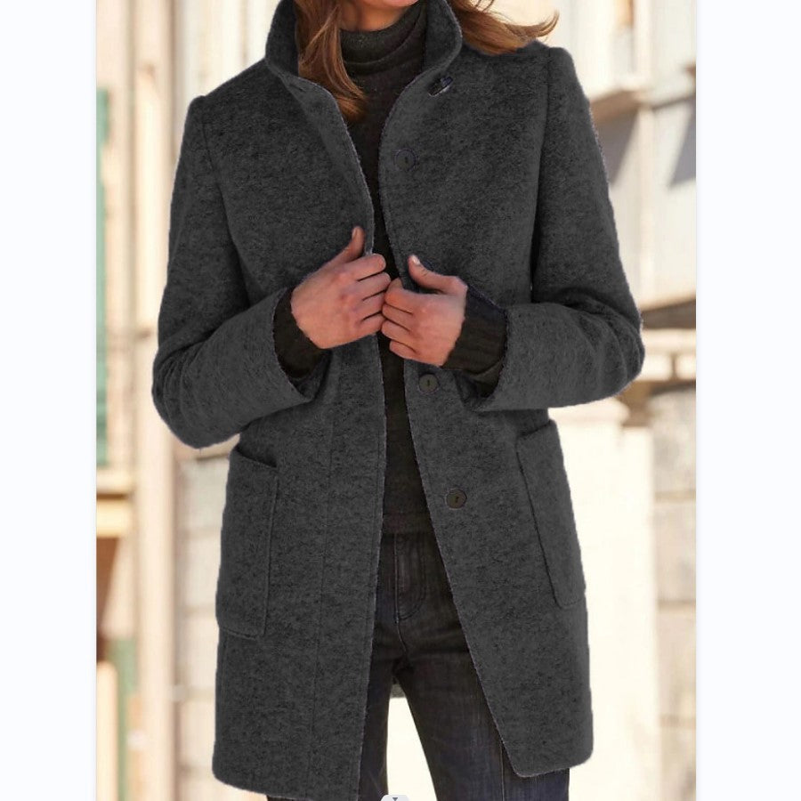 Manteau en laine élégant avec col montant et poches pratiques, parfait pour l'automne et l'hiver