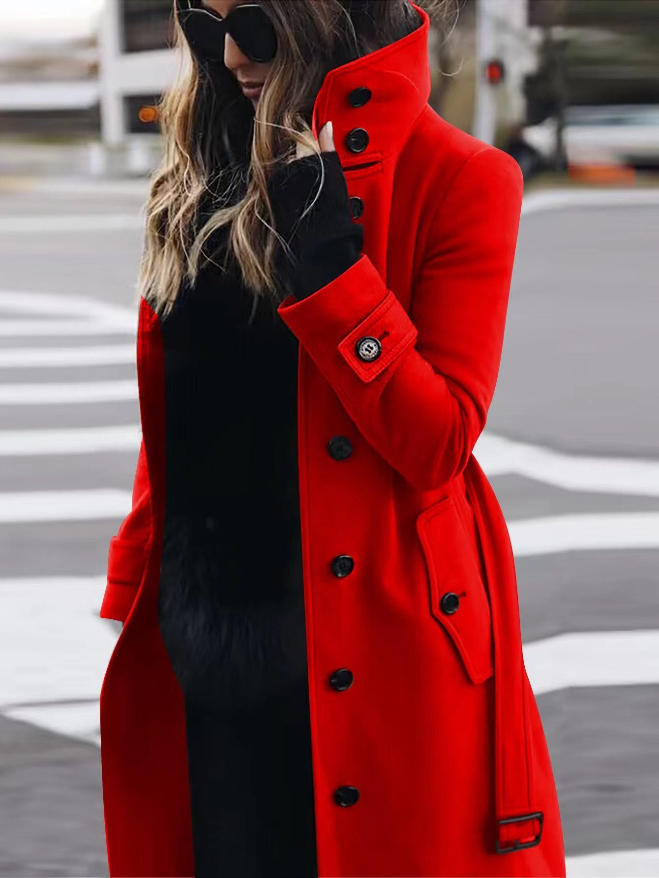 Cardigan long en laine, incontournable pour l'automne et l'hiver. Coupé slim et élégant,