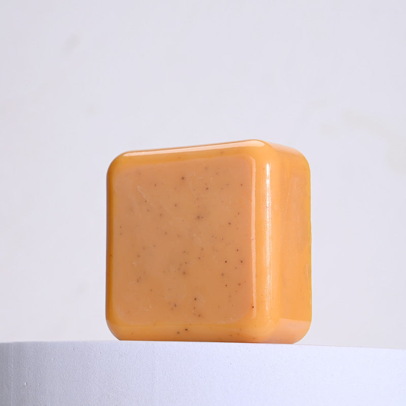 Savon artisanal au curcuma