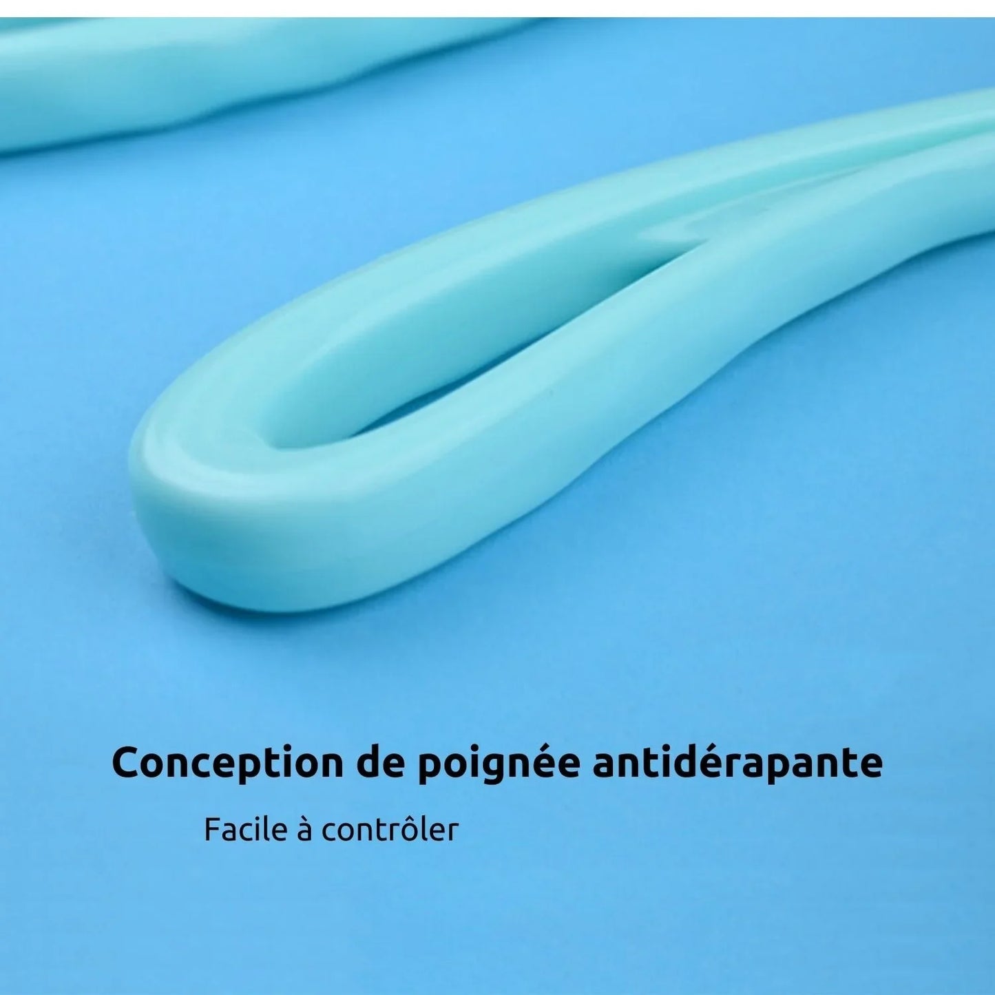 Gros plan sur poignée bleue antidérapante en silicone, fond bleu, texte descriptif en français.